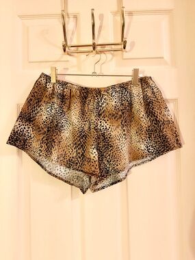 Animal print Los Angeles apparel shorts
